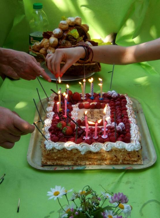 Allumer un gâteau d'anniversaire