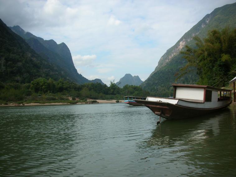 Fantastiques paysages karstiques au Laos
