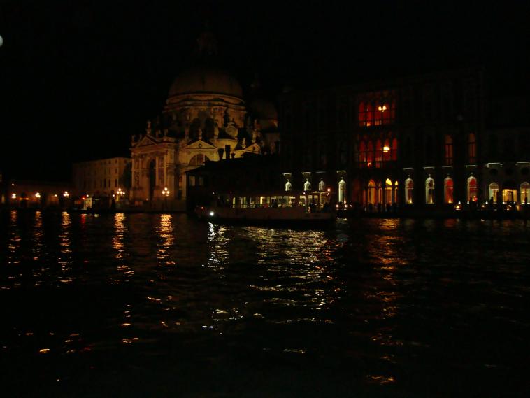 Venise, encore plus magique la nuit....
