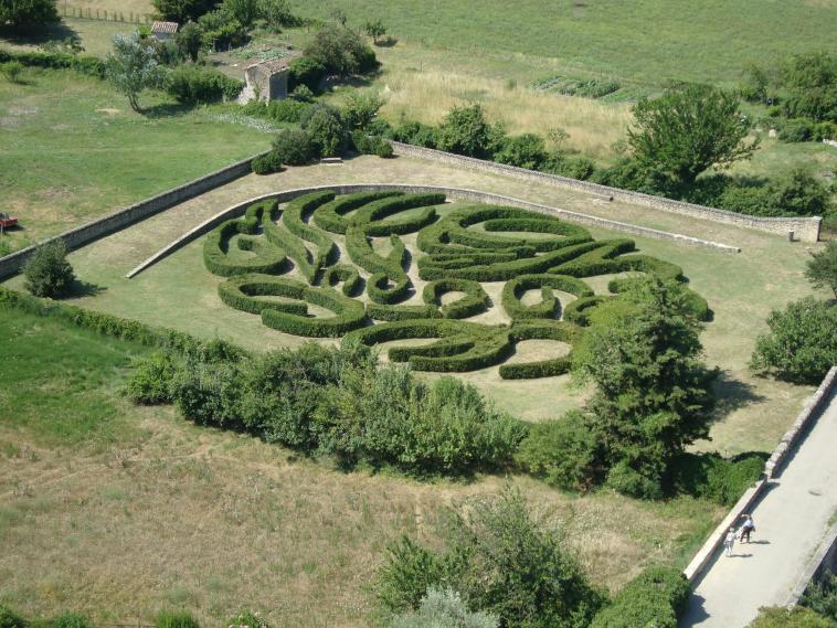 Labyrinthe à Grignan ( Drôme provençale)