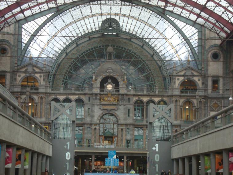 La magnifique Gare d'Anvers ( Belgique)
