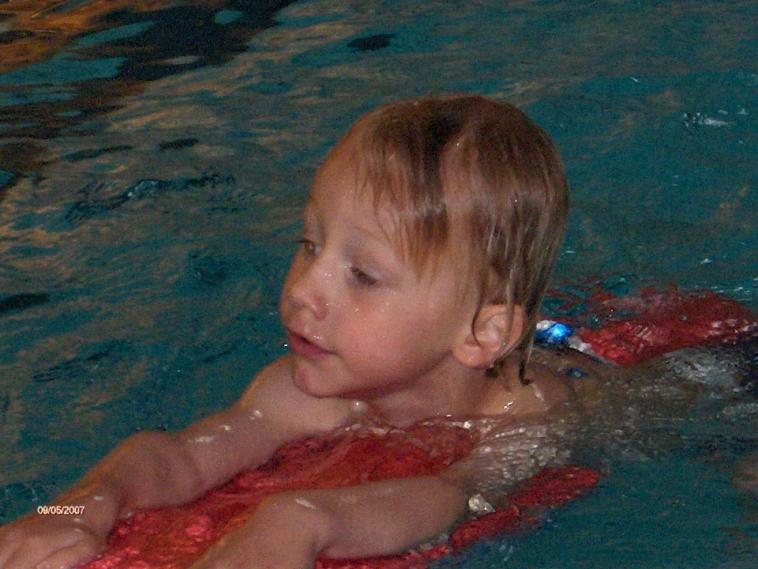 Première leçon de natation pour Benji