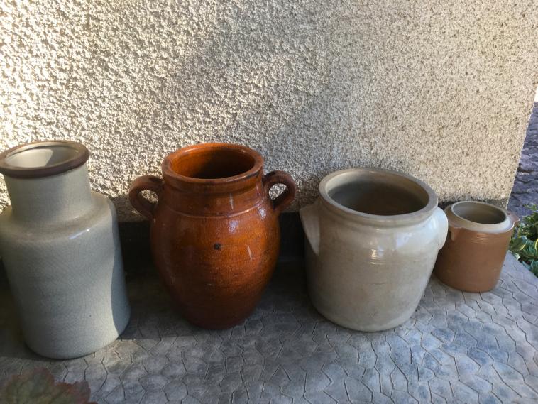 Quelques vieux pots 