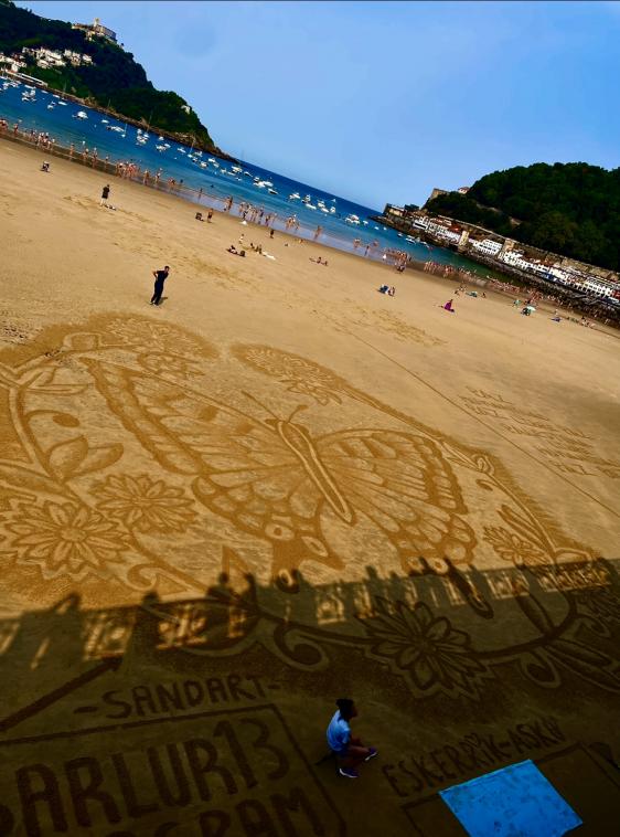 Mandala sur le sable.