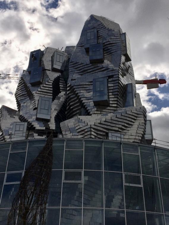 Arles. Espace Luma. La tour Gehry.