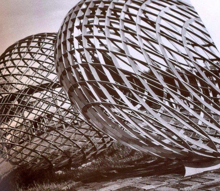 Sphères aluminium, lycée Paul Eluard