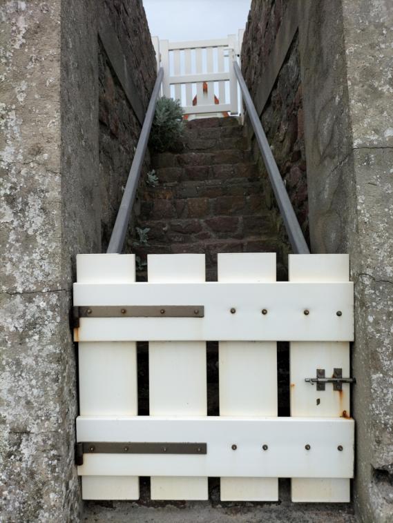 Petit escalier priv�, direct mer