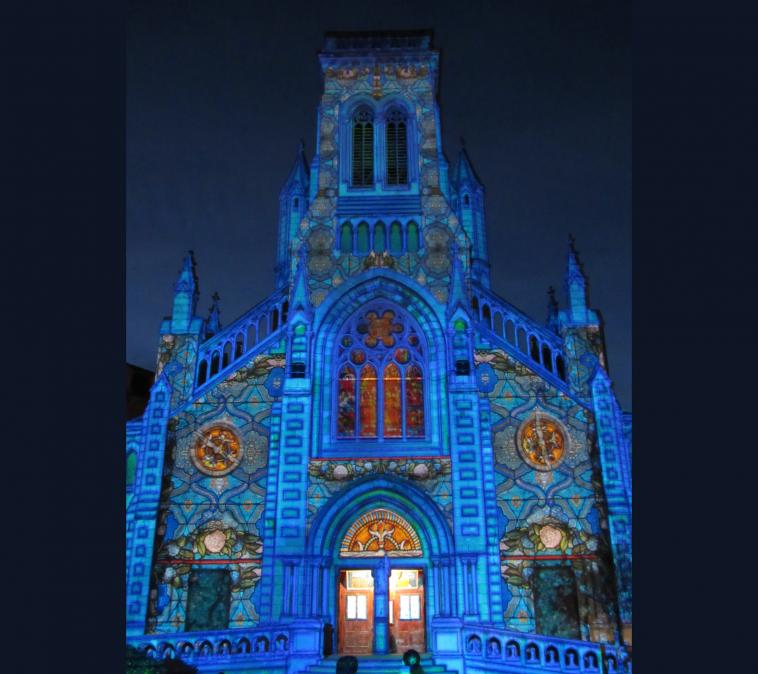Illumination de église St Eugénie à Biarritz