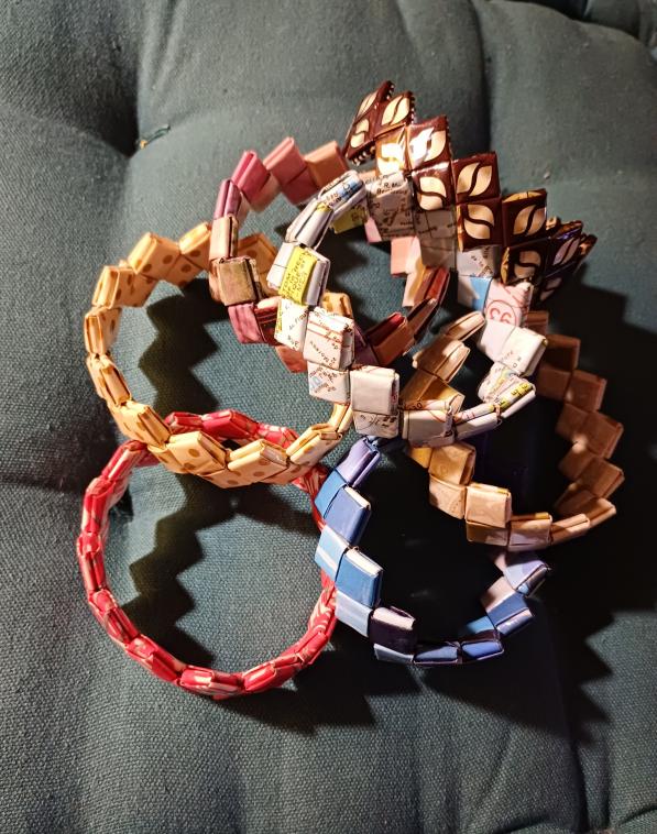 BRACELETS de papier